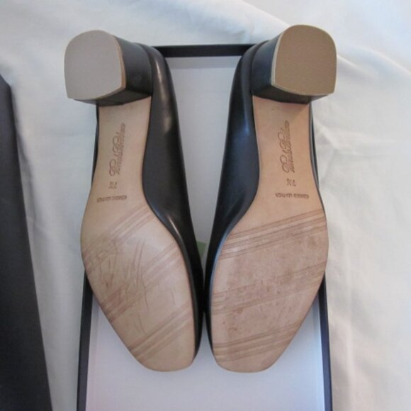 Brooks Brothers womens modern low heel pumps, sz 7.5U,  black with triangle trim - Picture 8 of 8